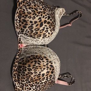Victoria secret bra 32C